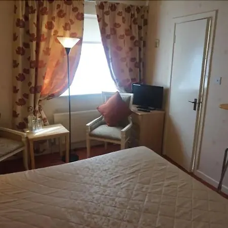 Windway House Pensión 4*